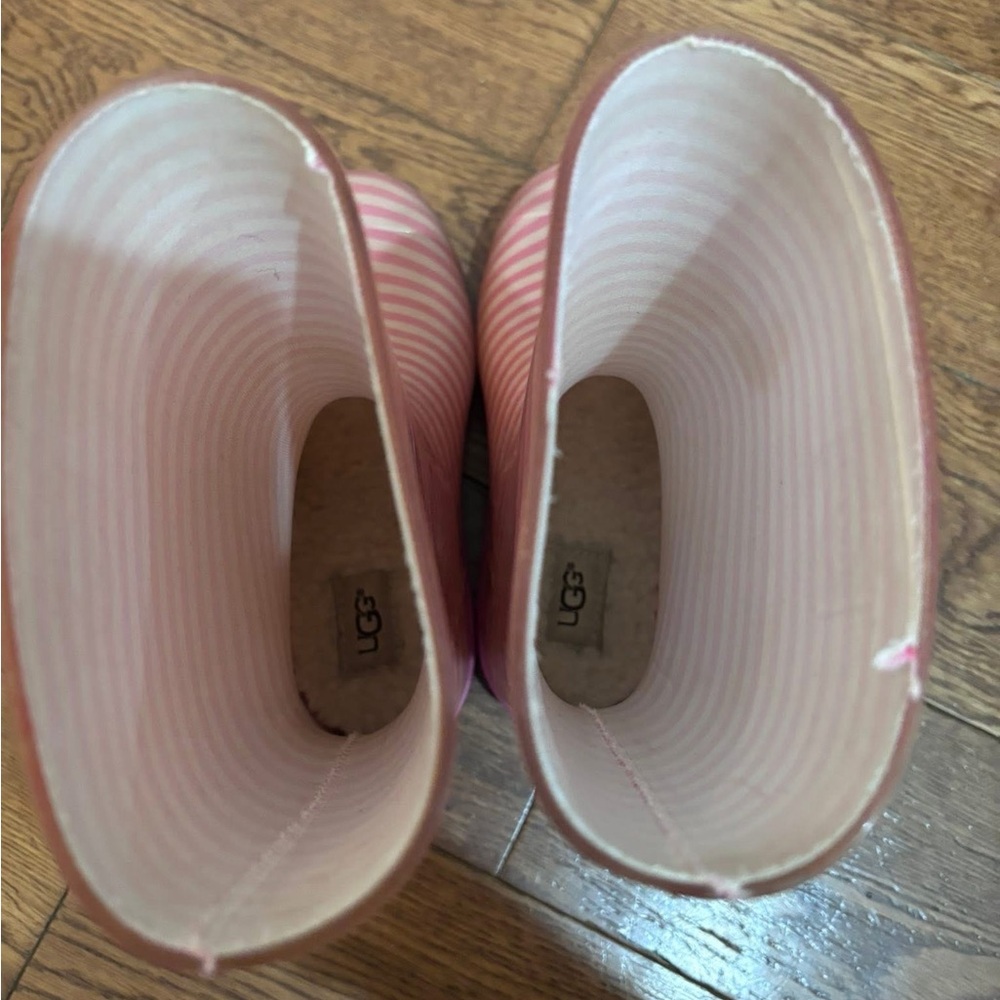 UGG Pink Rain Kids Boots - Picture 3 of 4